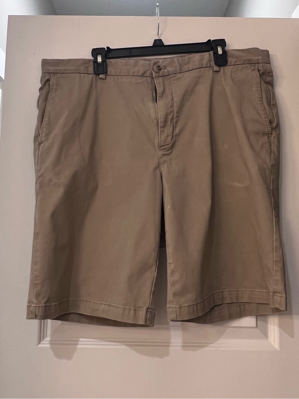 Vineyard Vines Men’s Size 40 Khaki Chino Shorts Stretch Cotton Flat Front